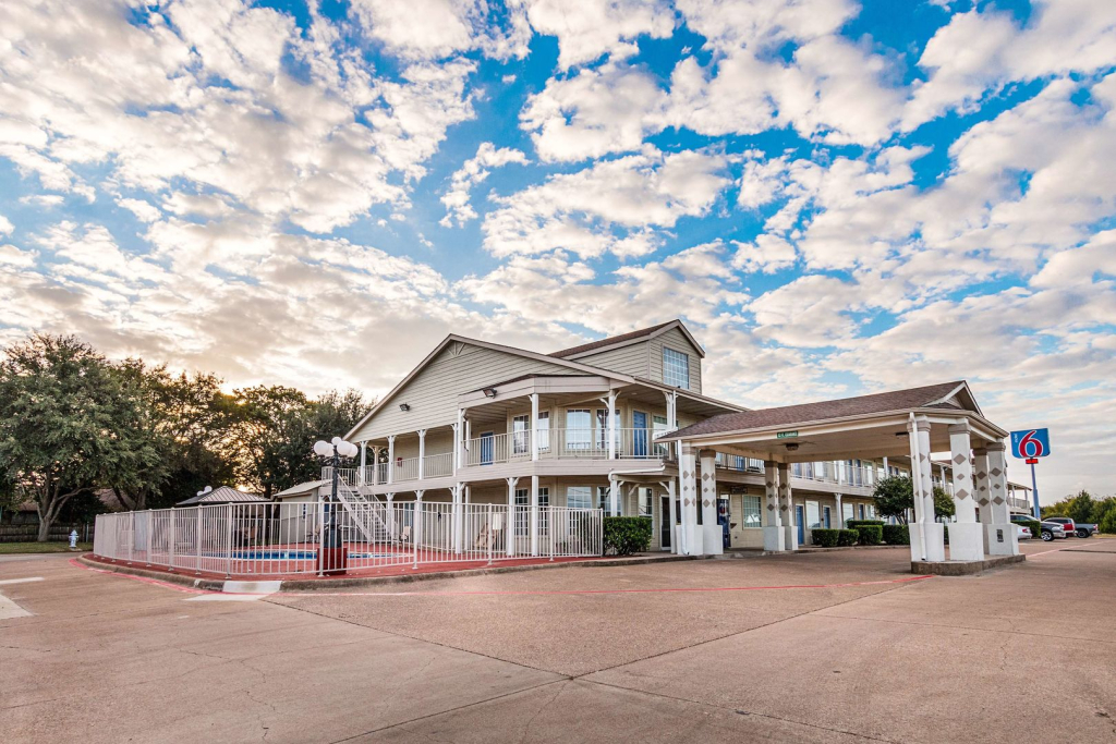Motel 6-Waxahachie, TX