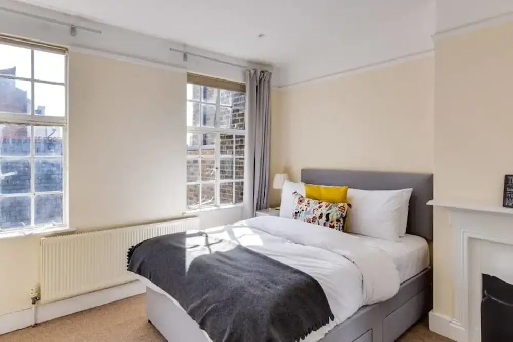 Stylish 1 bed Sleeps 4 in Whitechapel 5min to Tube
