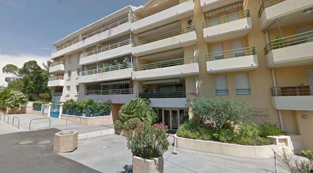 Apartment With one Bedroom in Saint-raphaël, With Enclosed Garden - 10