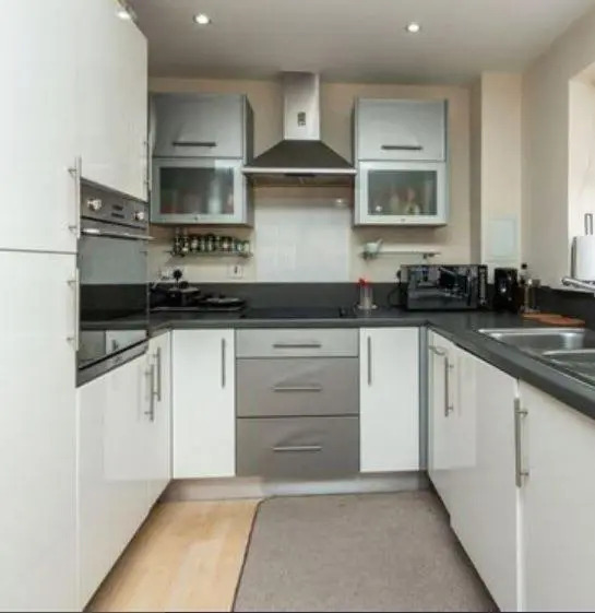 Basingstoke Spectacular 1 Bedroom Apartment