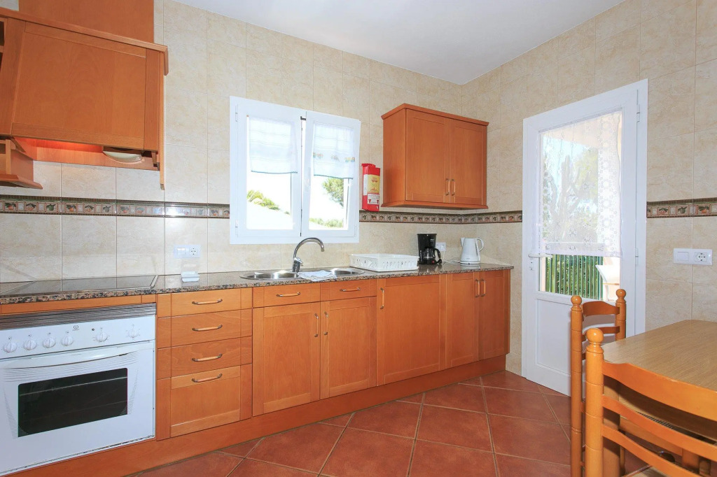 Villa Toymi Large Private Pool Walk to Beach Wifi - 2501