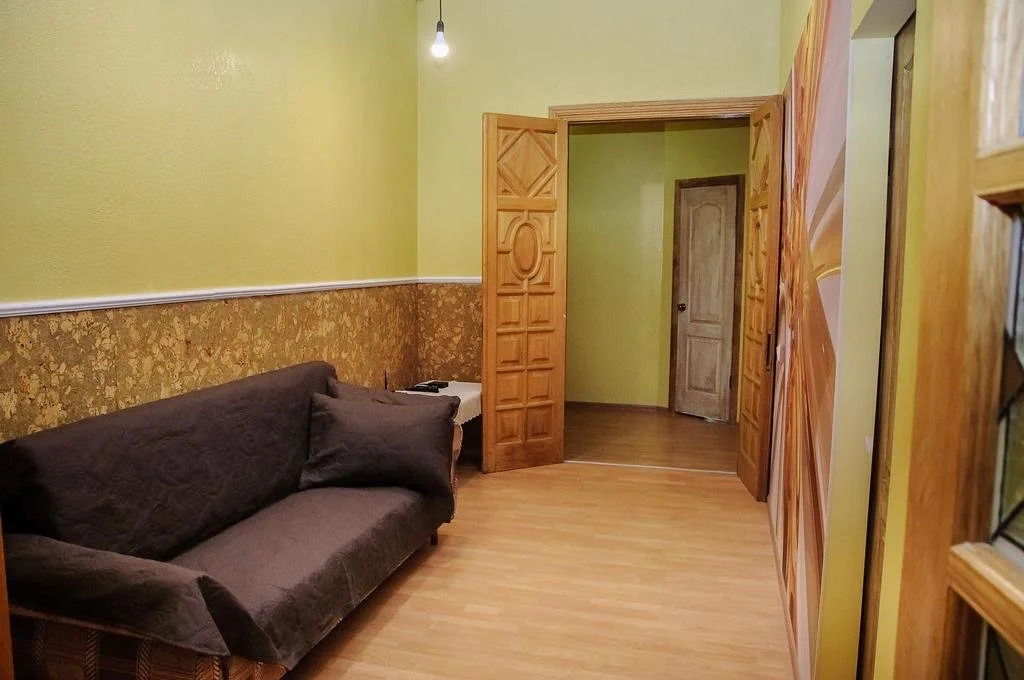 Golden Globus Hostel