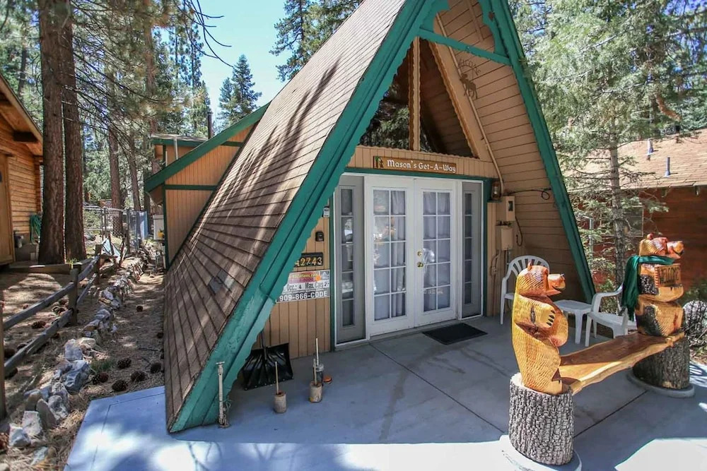 Mason's Mountain Retreat 1593 by RedAwning