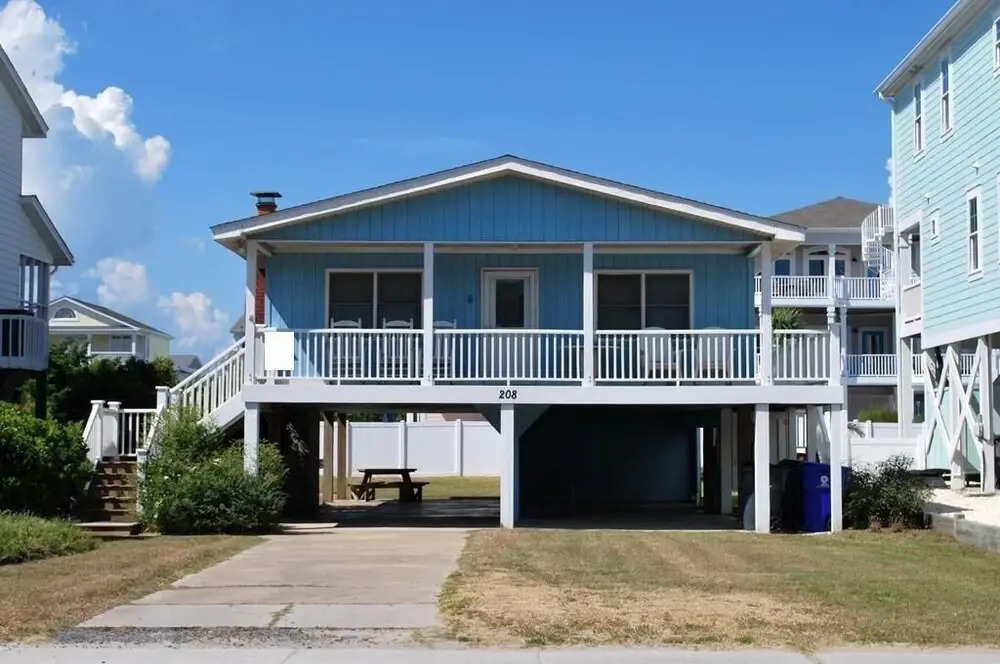 The Lee Cottage 3 Bedroom Home by RedAwning