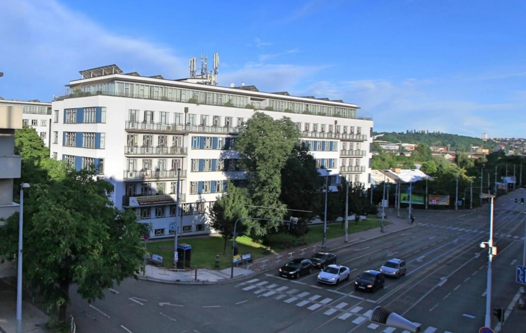 Angel City Aparthotel