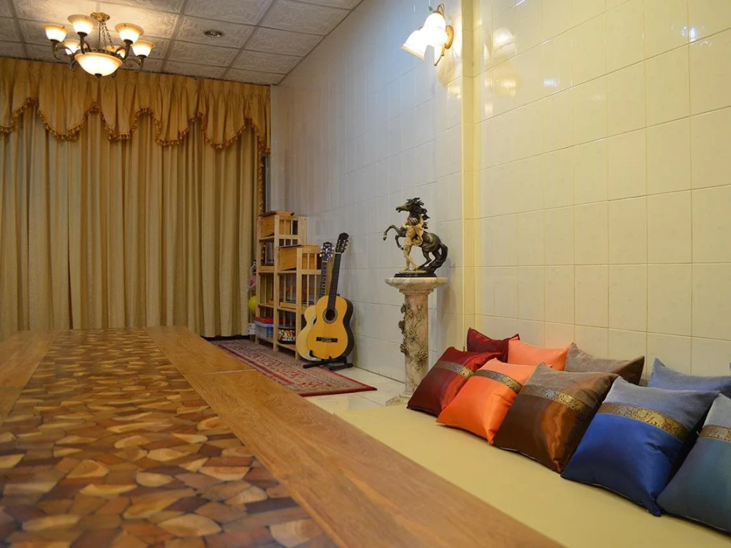 Charan 41 Hostel