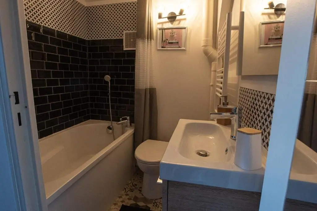 Flat With Balcony 7min From The Beach