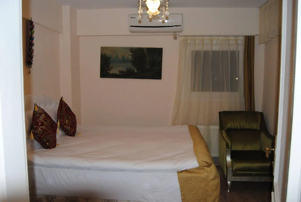 Falcon Suite
