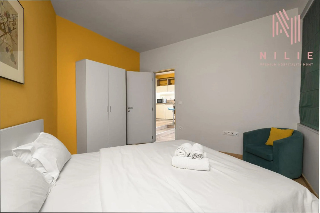 Artificio, Nilie Hospitality MGMT