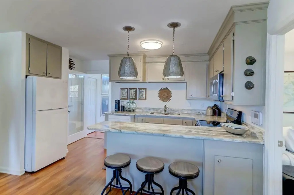 1619 E Ashley - Namastay - Oceanfront - 4 Bedrooms