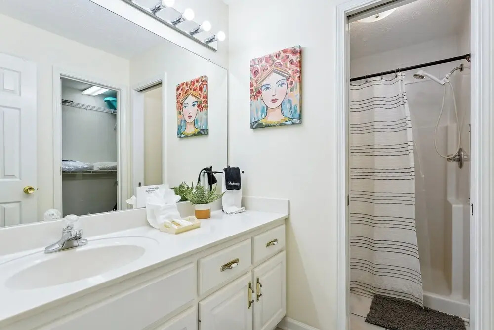 Breezy PCB Vacation Rental w/ Lanai, Walk to Ocean