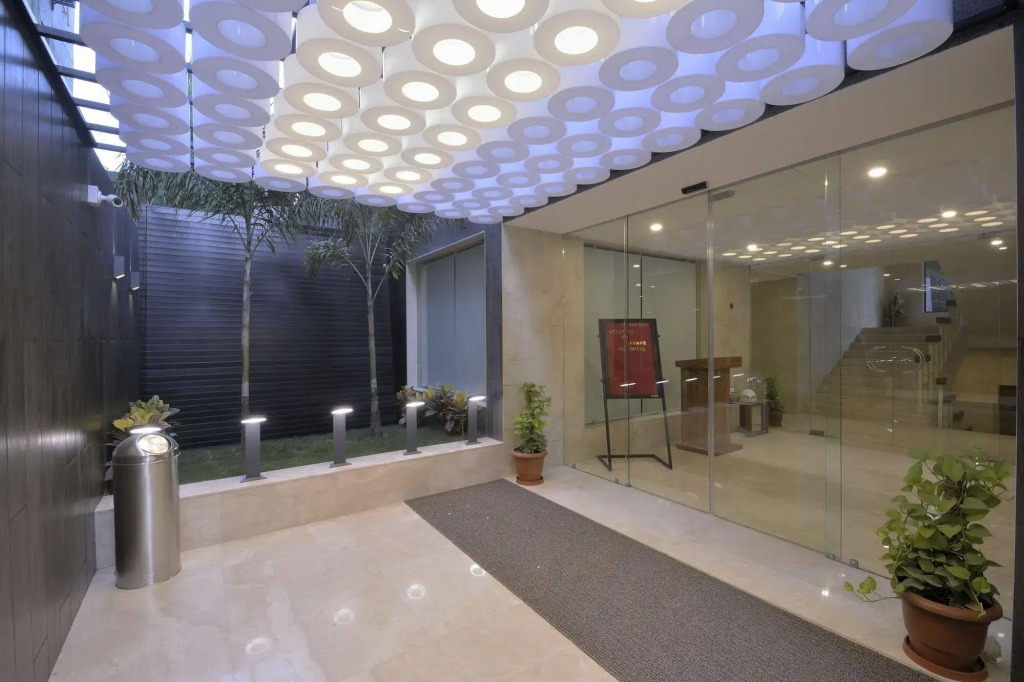 Urbane The Hotel