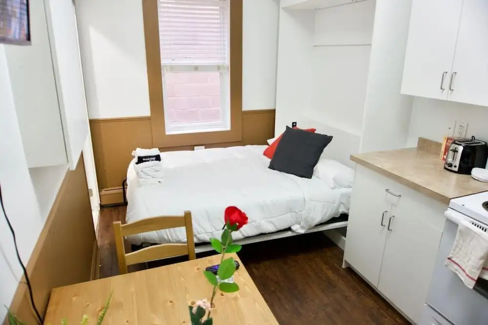 Affordable Apartment w Parking Location Coffee