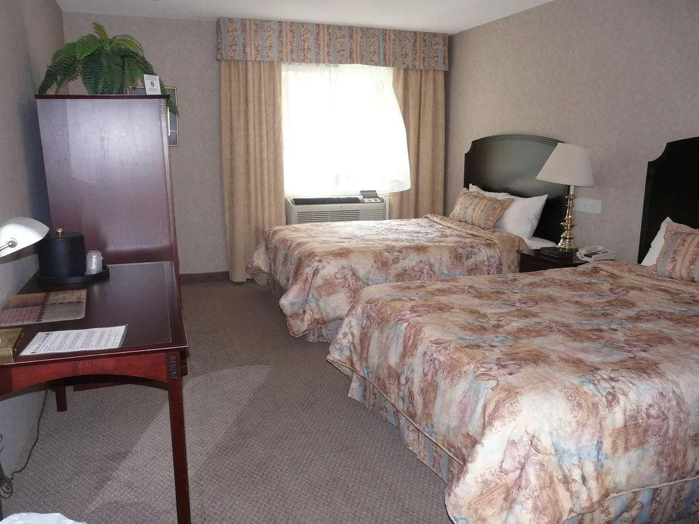 Crestwood Inn
