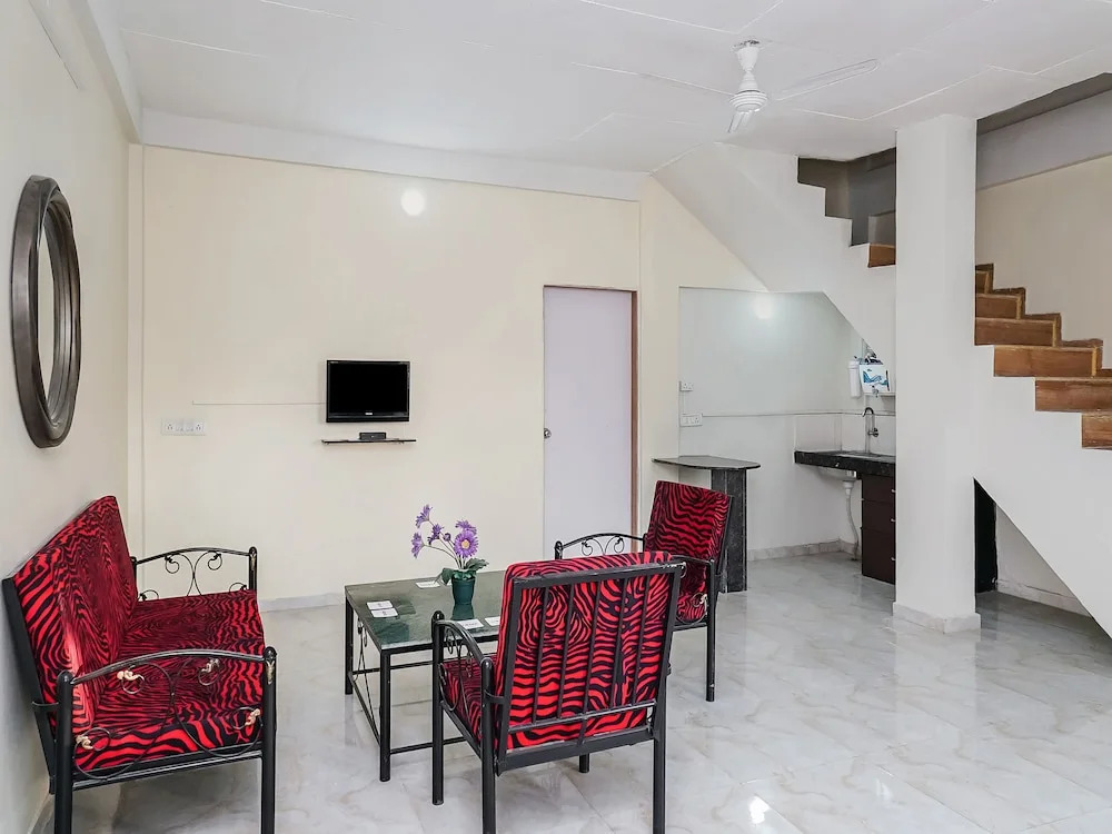 OYO 19578 Home Mountain View 3BHK Lonavala