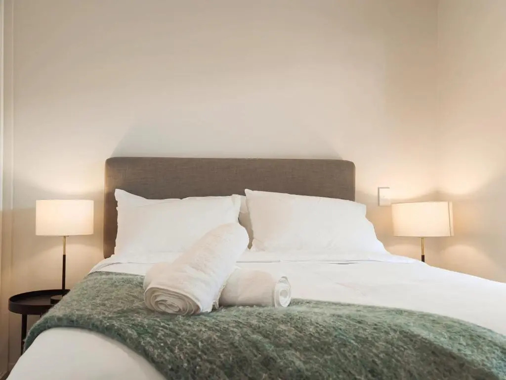 Luxurious 2 bedroom apartment Free secure parking