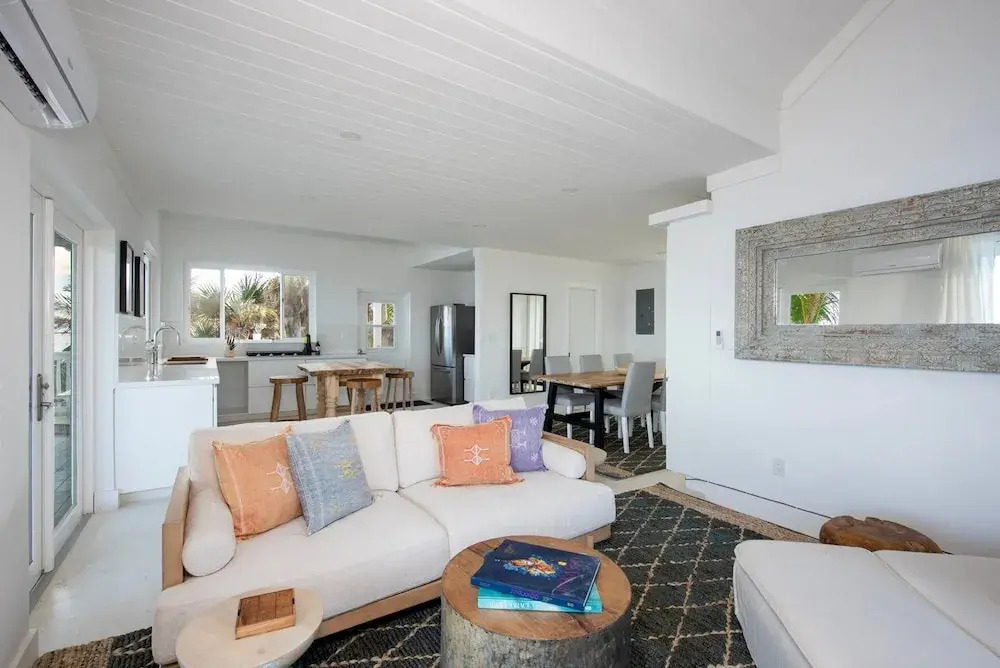 Veselka - Remodeled Home On Double Bay Beach 3 Bedroom Home
