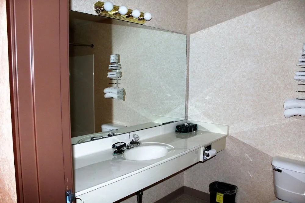 Cumberland Inn and Suites