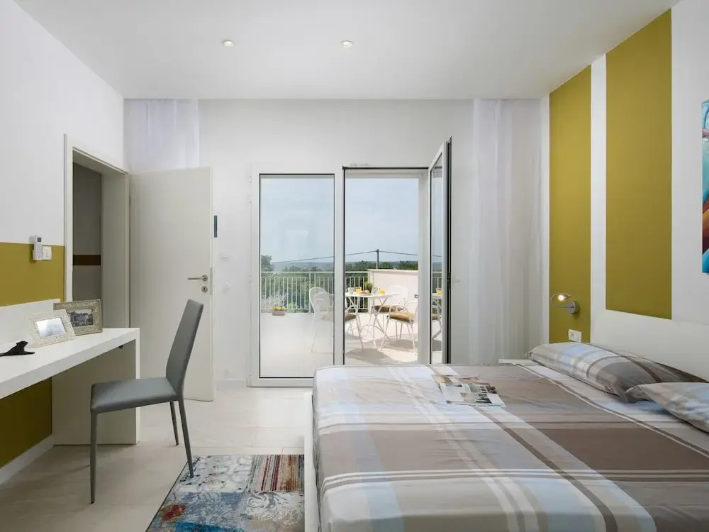 Peaceful Villa in Stanisovi With sea View