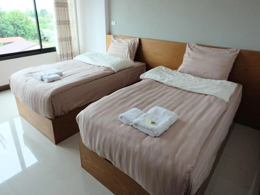 Charoenporn Hotel(เจริญพร แกรนด์ โฮเต็ล)