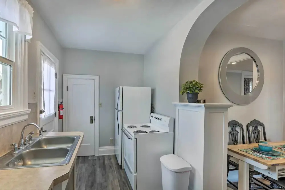 2nd-floor Dillon Apt - Near University & Fishing!