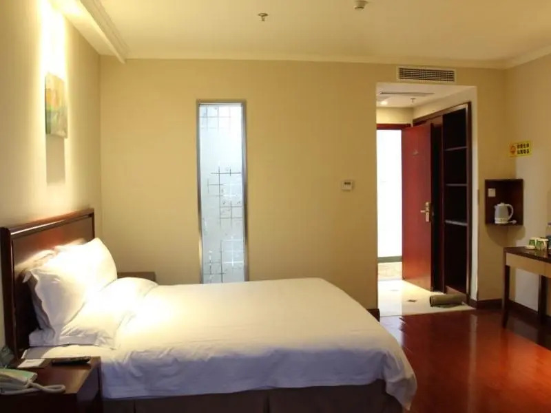 Greentree Inn Liyang East Nanhuan Road High Speed