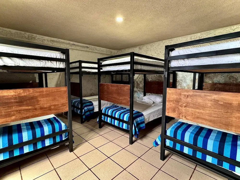 Hostal 66