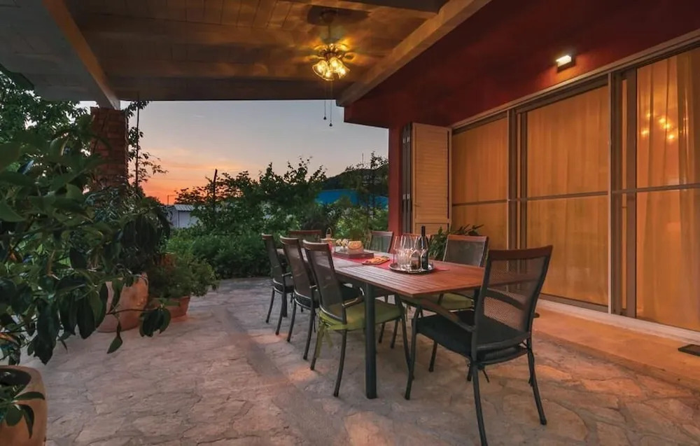 House Ela with pool