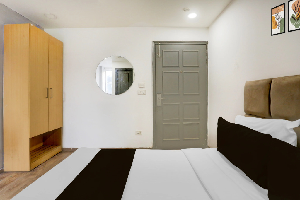 Townhouse Shahdara Near Yamuna Sports Complex Formerly Hotel Ipotel