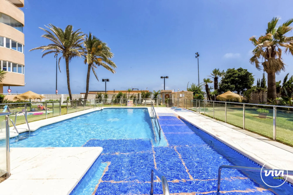 Rio in Fuengirola with 3 bedrooms and 2 bathrooms