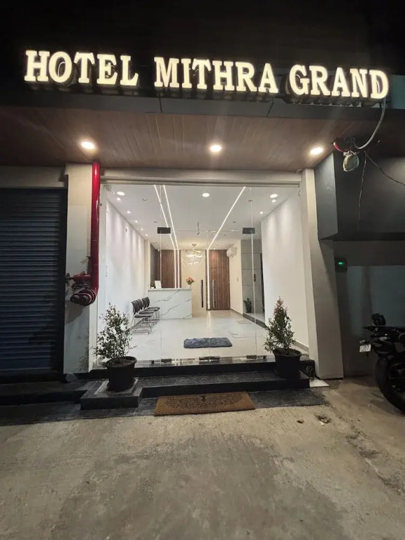 Hotel Mithra Grand