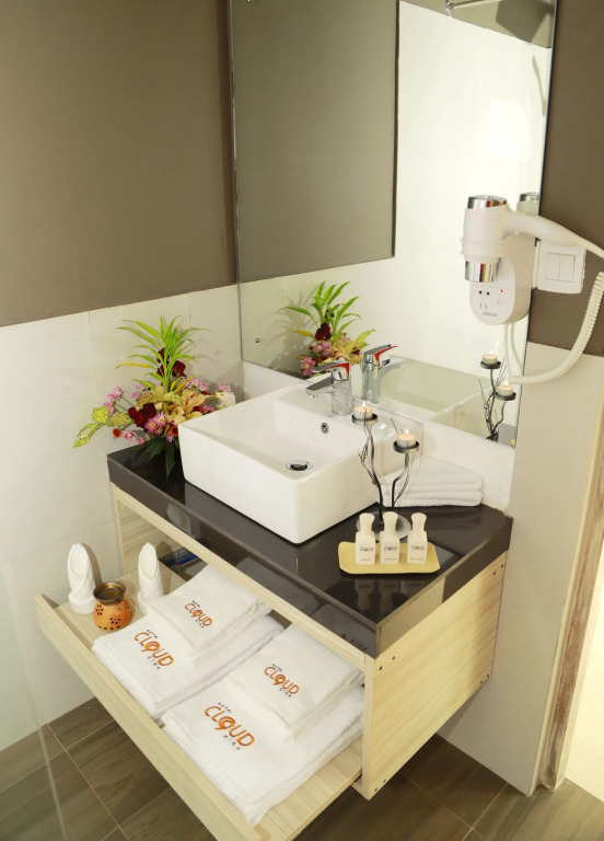 Hotel Cloud Nine