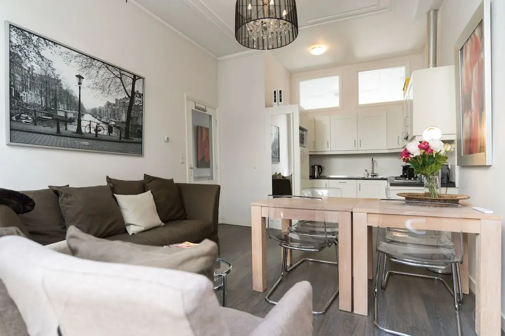 Zoutmanstraat Area Apartments