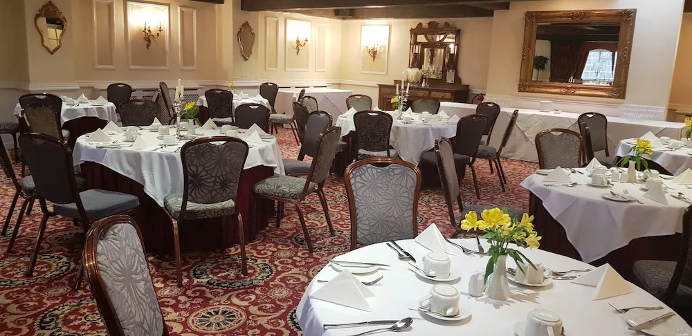 Hunters Lodge Hotel