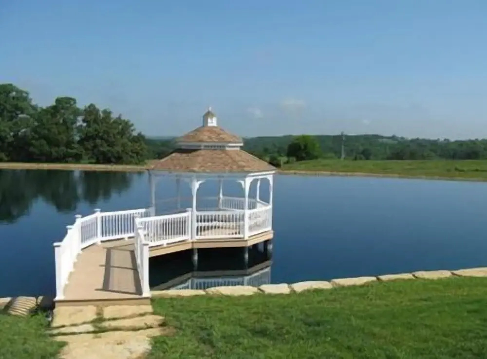 Lefevre Inn and Resort