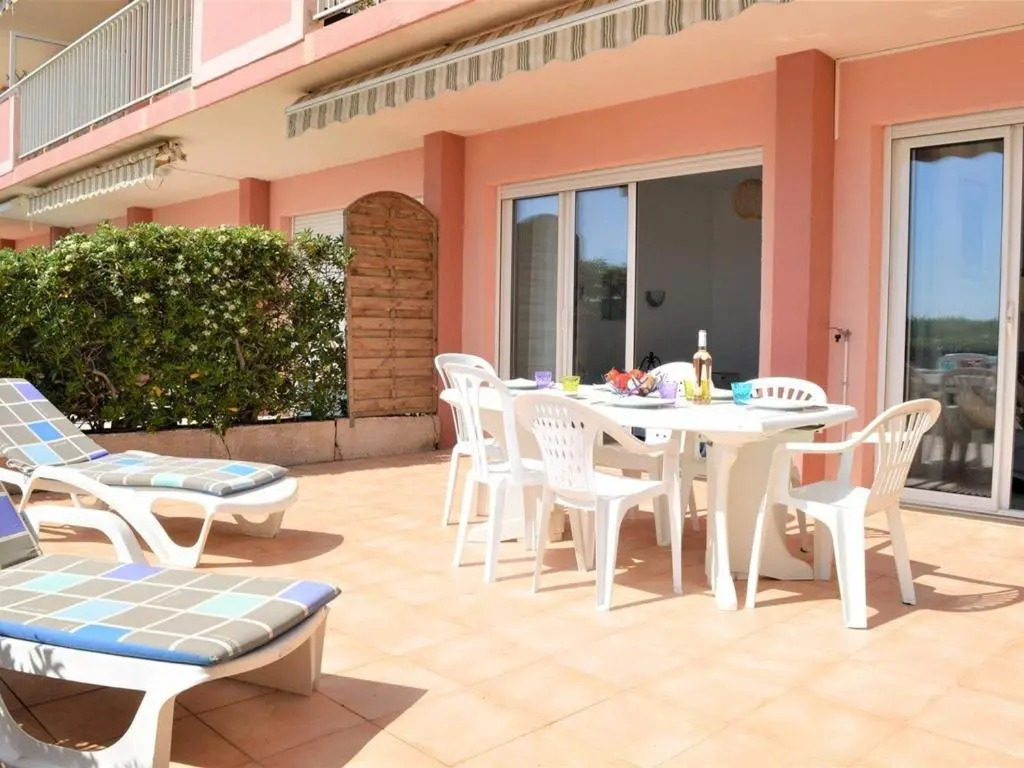 Appartement Le Lavandou, 3 pièces, 6 personnes - FR-1-251-281