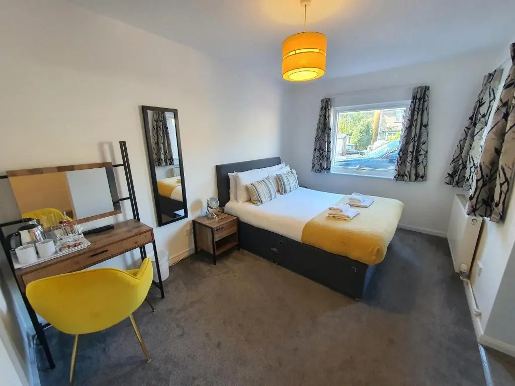 North Cambridge Guesthouse- Paymn Club