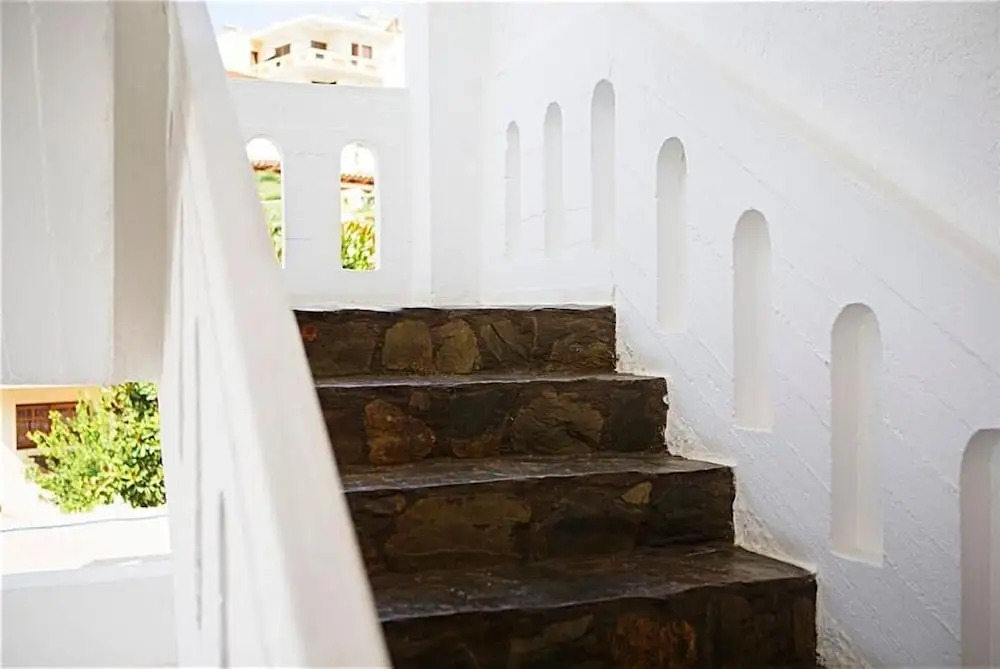 Varouxakis Hotel