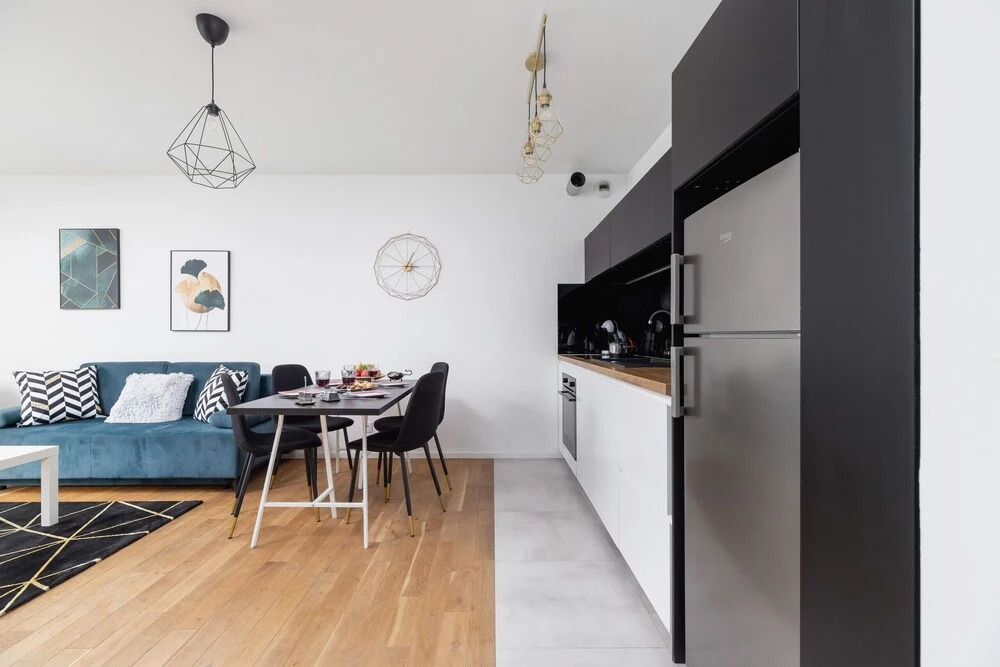 Riva Verona Apartment by Renters Prestige