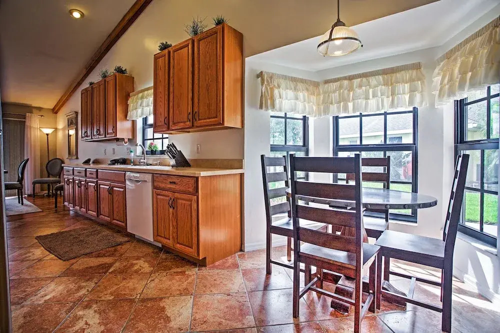 Newly Renovated Tropical Getaway in Cape Coral!