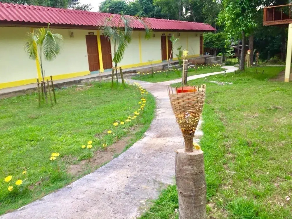 ห้วยน้ำรินรีสอร์ท The Creek Garden Resort