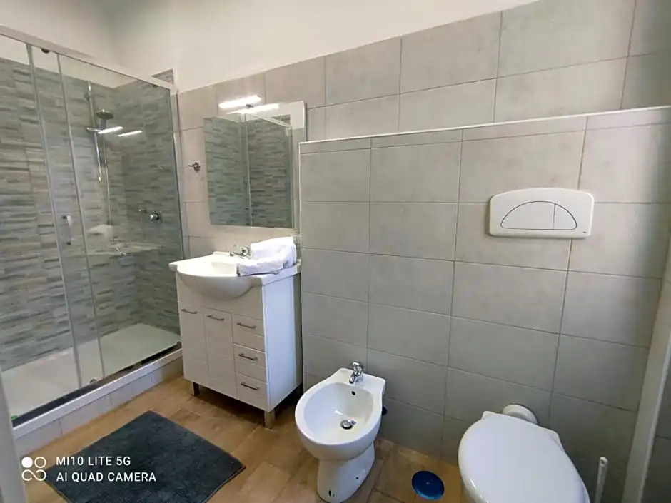 G21 Guest House