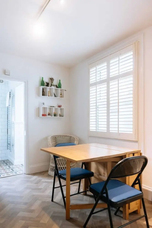 Inviting 1BD Flat - 20 Mins to Brighton Beach!