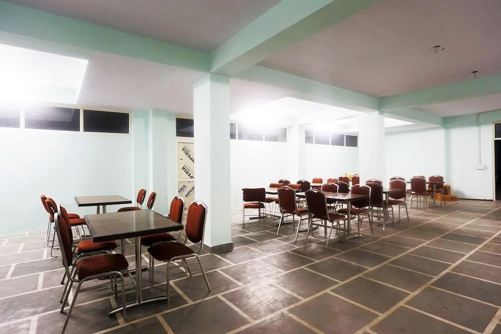 OYO 48551 Hotel Him Jyoti Gurgaon
