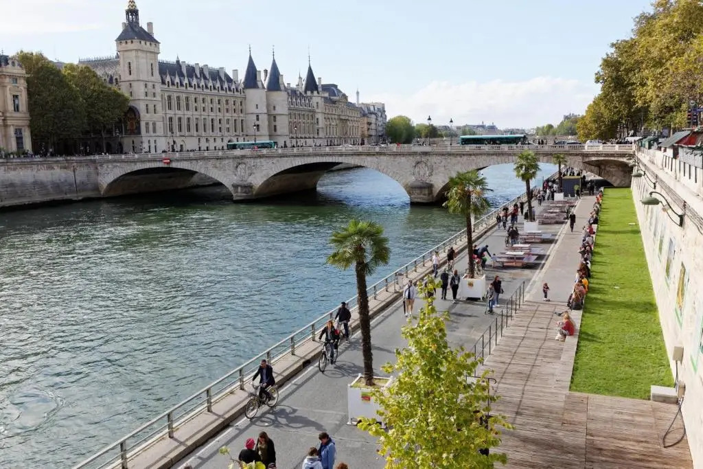 50m2 Rue Rambuteau/Pompidou/Marais/Hotel de Ville
