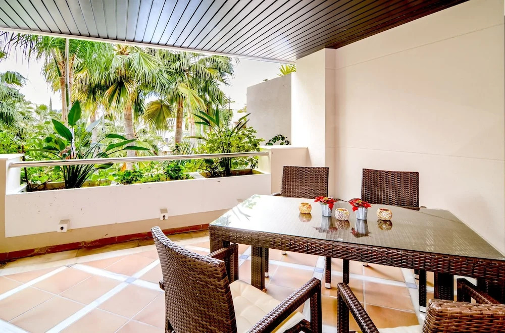 FA-Fab 2 bedroom apt in and outdoor pool