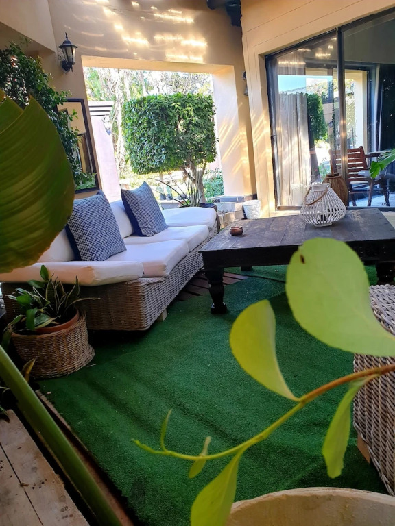 Zwinoni Lodge