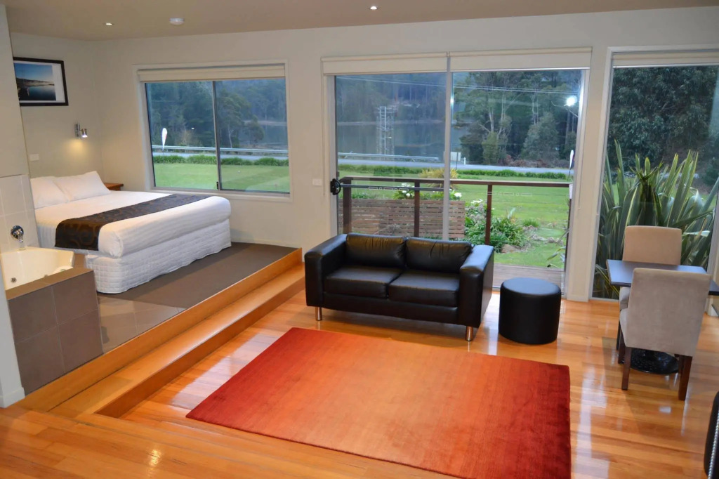 Little Norfolk Bay Events and Chalets