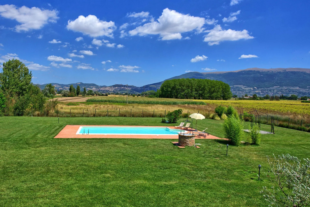 Villa Assisi by PosarelliVillas