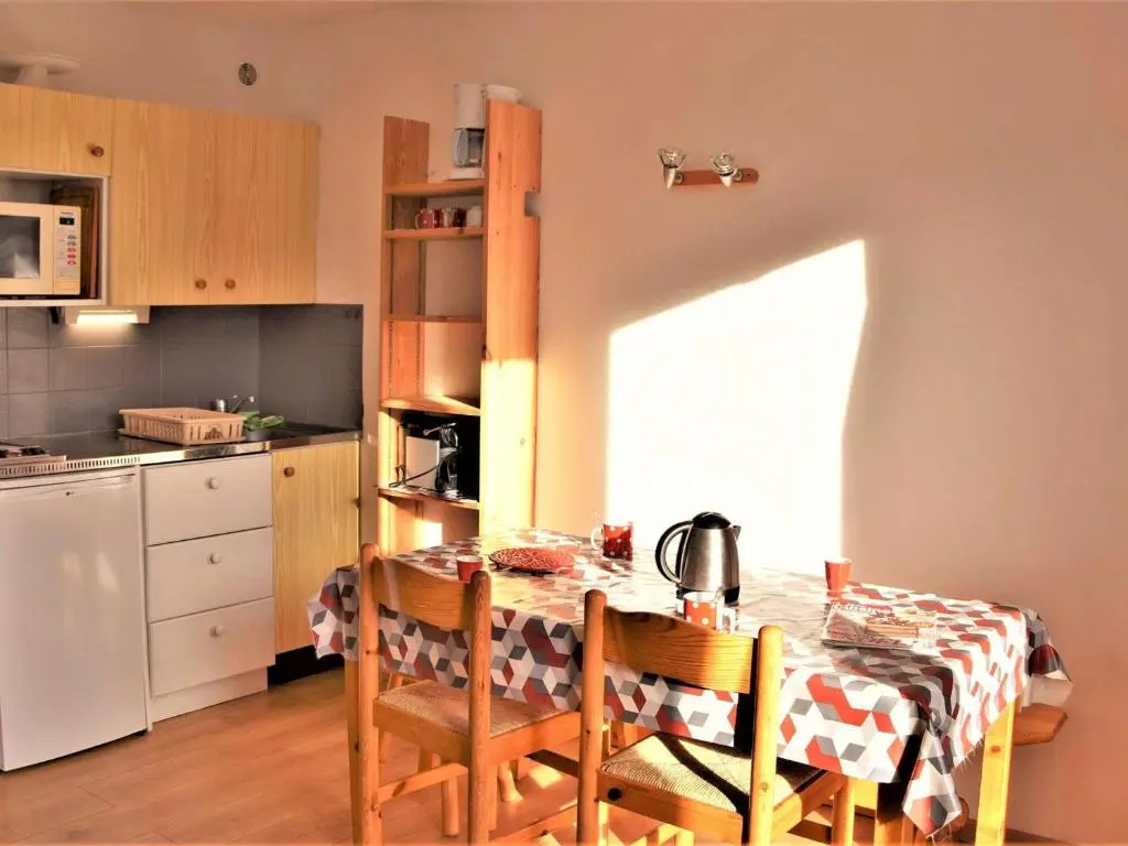 Appartement Risoul, 1 pièce, 4 personnes - FR-1-330-175